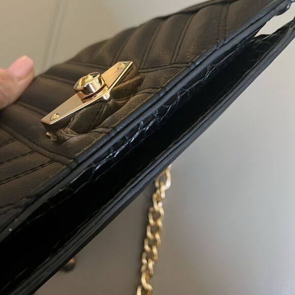 Mia K. Collection black‎ quilted crossbody bag - Picture 11 of 16